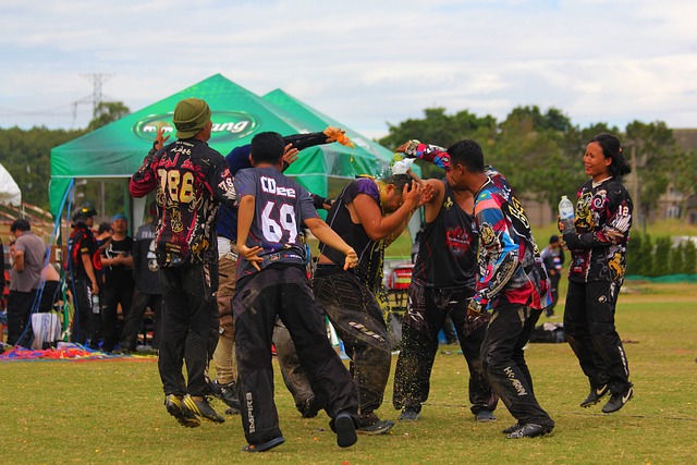 的两个紧密 的两个紧密